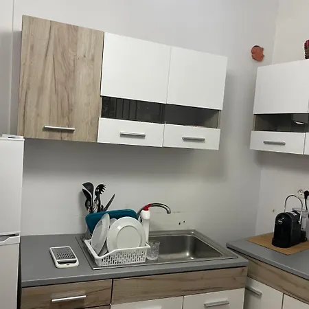 Sunny Cosy Flat In Tirana Kashari